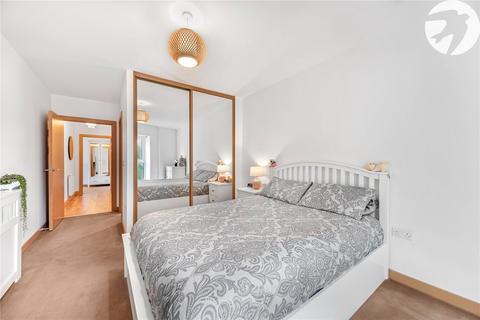 2 bedroom flat for sale, William Mundy Way, Langley Square, Dartford, Kent, DA1