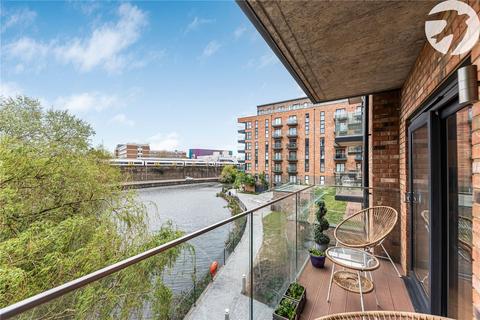 2 bedroom flat for sale, William Mundy Way, Langley Square, Dartford, Kent, DA1