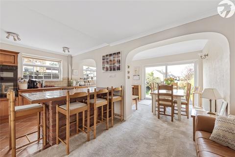 33 Gerdview Drive, Dartford, DA2 7BS