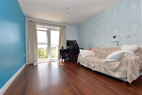 1 bedroom flat for sale, Alcock Crescent, Crayford, Kent, DA1