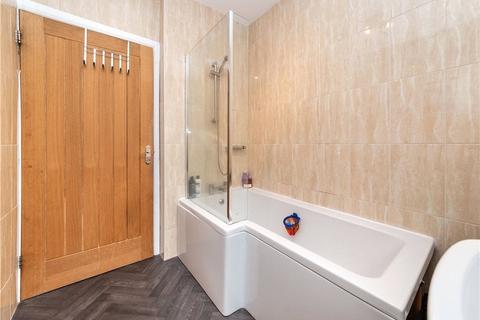 6 Langley Grove, Bingley, BD16 4ES