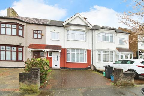 3 bedroom terraced house for sale, Glenham Drive, GANTS HILL, IG2