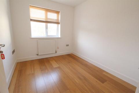 2 bedroom flat for sale, Renters Avenue, Hendon, NW4