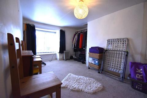 2 bedroom semi-detached house to rent, Dolton