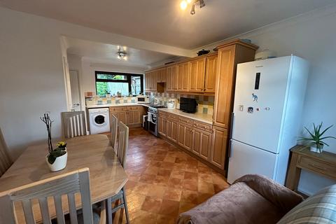 3 bedroom semi-detached house for sale, Lavenham Way, Stowmarket, IP14