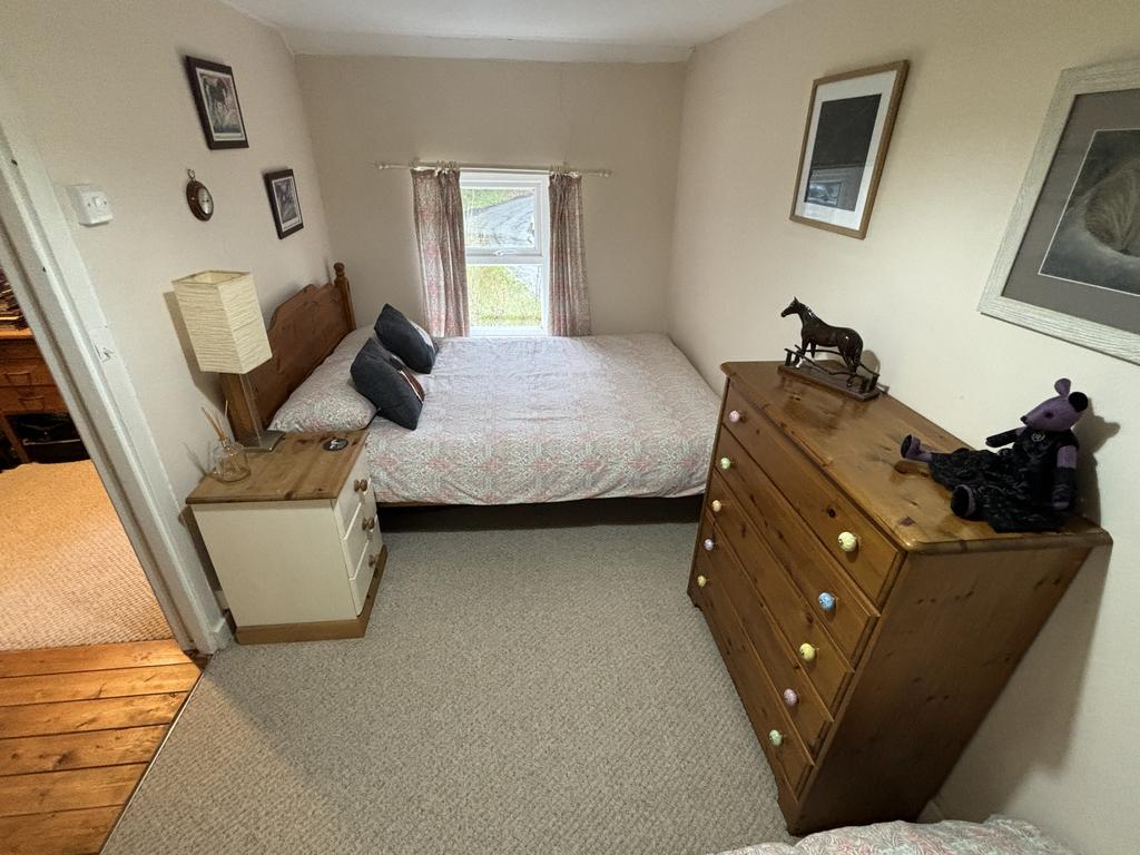 Bedroom 3 (second image)