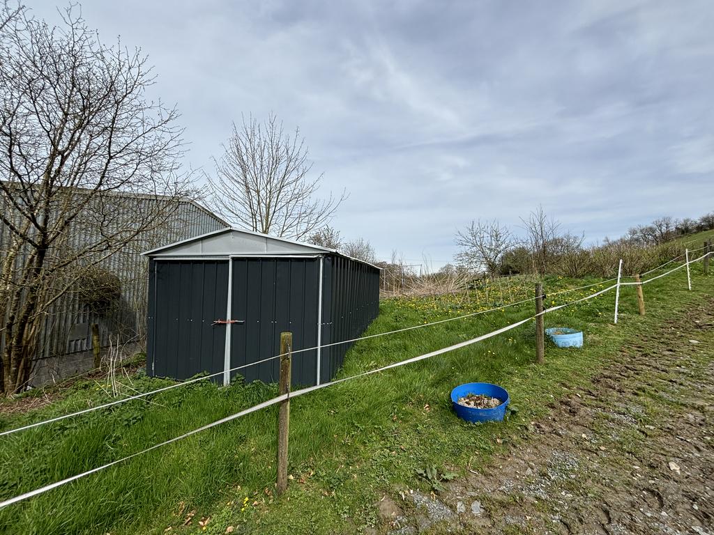 Metal store shed