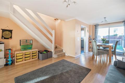 65 Bucklers Way, Carshalton, SM5 2DZ
