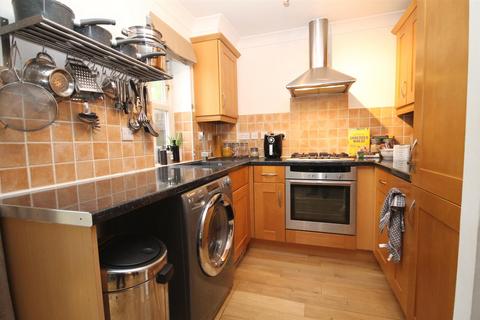 3 bedroom terraced house for sale, Church Paddock Court, WALLINGTON