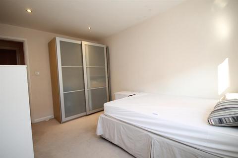 17a North Street, Carshalton, SM5 2HW