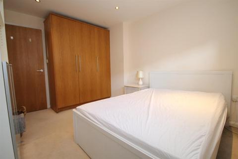 17a North Street, Carshalton, SM5 2HW