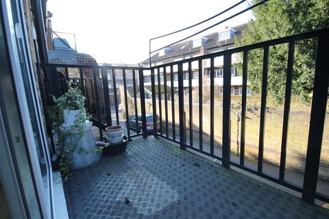 17a North Street, Carshalton, SM5 2HW