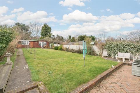58 Mount Park, Carshalton, SM5 4PS