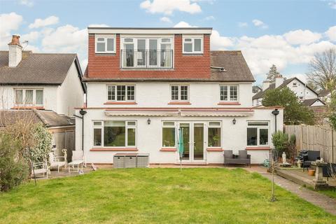 58 Mount Park, Carshalton, SM5 4PS