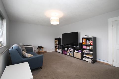 3 bedroom flat to rent, Mill Green, London Road, Mitcham Junction, Mitcham