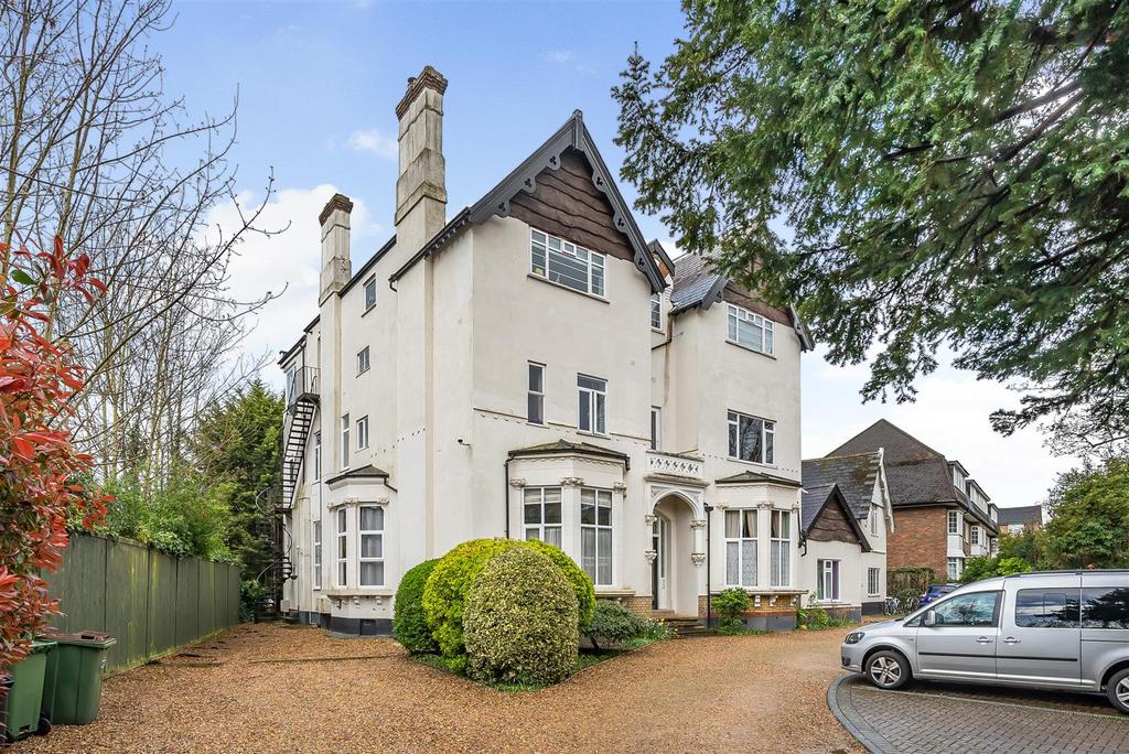 Mulgrave Road, Sutton 3 bed apartment for sale £475,000