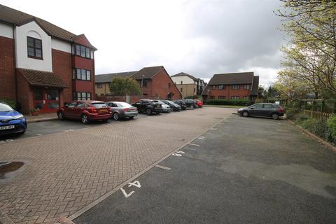 Flat 6, 3 Violet Close, Hackbridge, Wallington, SM6 7HH