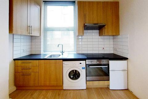 1 bedroom apartment to rent, Camden High Street, London NW1