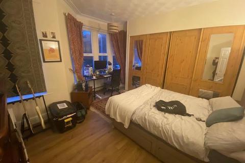 4 bedroom house to rent, Africa Gardens, Cardiff