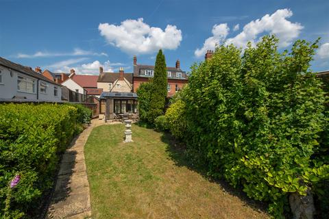 6 bedroom townhouse for sale, High Street, Stony Stratford, Milton Keynes