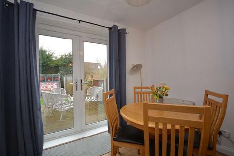 3 bedroom semi-detached house for sale, Manor Crescent, Rothwell, Leeds, West Yorkshire