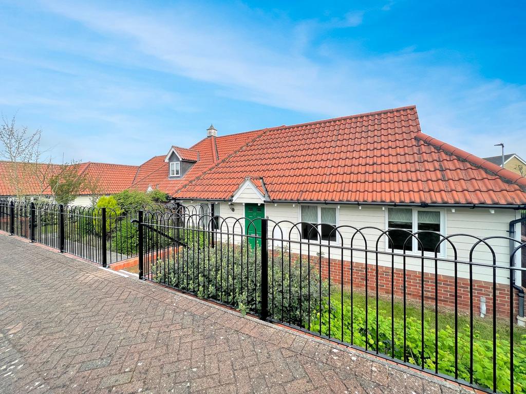 Meadow Park, Braintree, CM7 2 bed retirement property for sale £275,000