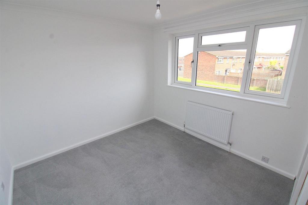 Bedroom-001.JPG