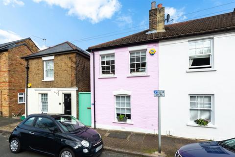 Bromley - 2 bedroom end of terrace house for sale