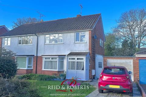 3 bedroom semi-detached house for sale, Parkway, Mold