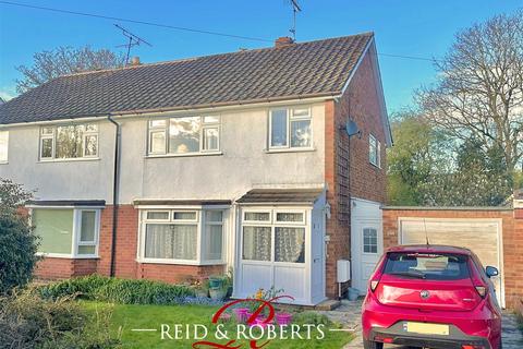 3 bedroom semi-detached house for sale, Parkway, Mold