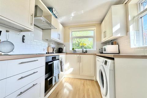 18 Stamford Close, Ipswich, IP2 9YD