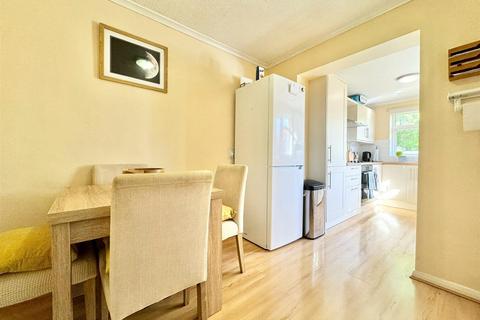 18 Stamford Close, Ipswich, IP2 9YD