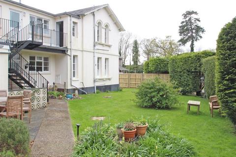 2 bedroom apartment for sale, York Avenue, East Cowes