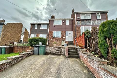 3 bedroom terraced house for sale, Throstle Nest, Healey Lane, Batley