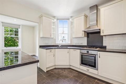 3 bedroom flat for sale, Welbeck Court, Addison Bridge Place, W14