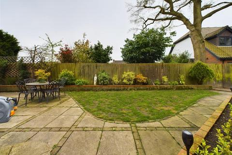 3 bedroom semi-detached house for sale, Green Lane, Crawley RH10