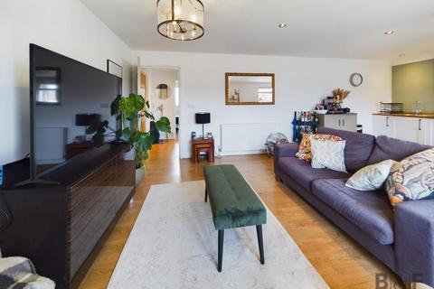 2 bedroom flat for sale, Portland Street, Bristol BS16