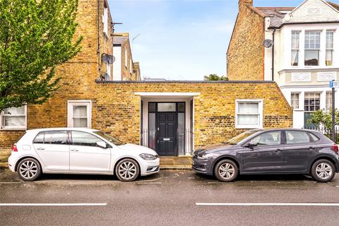 2 bedroom apartment for sale, Munster Road, Fulham, London, SW6
