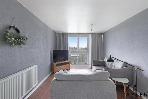2 bedroom flat for sale, Moorfield, Harlow