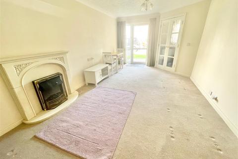 2 bedroom flat for sale, 18 Horn Cross Road, Plymouth PL9