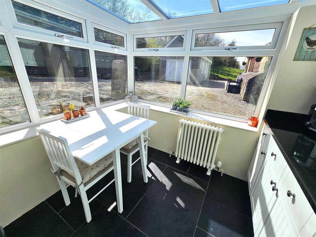 Breakfast room.jpg