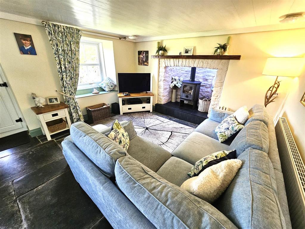 Living Room.jpg