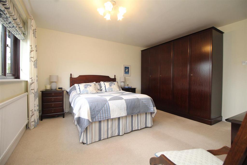 Main bedroom .JPG