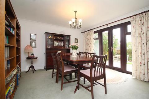 26 Larklands, Peterborough, PE3 6LL