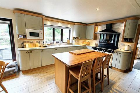 9 bedroom property with land for sale, Henllan, Llandysul