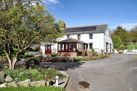 9 bedroom property with land for sale, Henllan, Llandysul