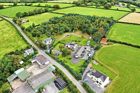 undefined, Henllan, Llandysul