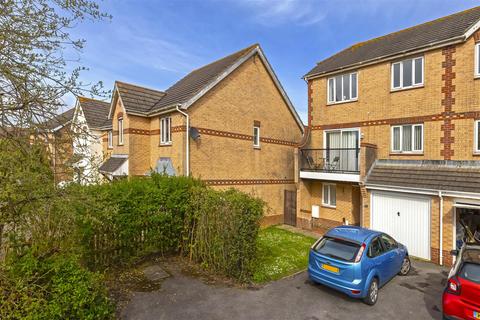 3 bedroom end of terrace house for sale, Essenhigh Drive, Worthing