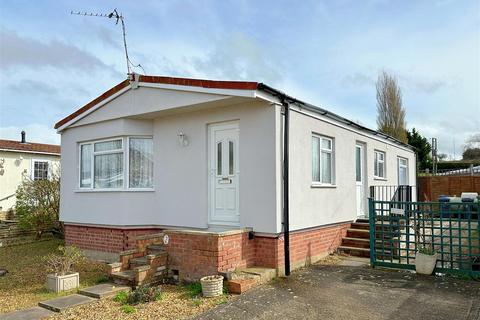 2 bedroom park home for sale, Dodwell Park, Dodwell, Stratford-Upon-Avon