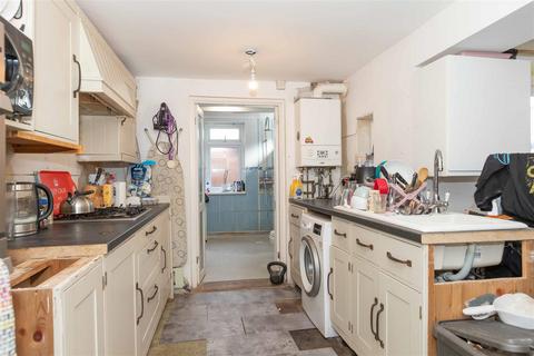 14 Archibald Road, Worthing, BN11 2SL